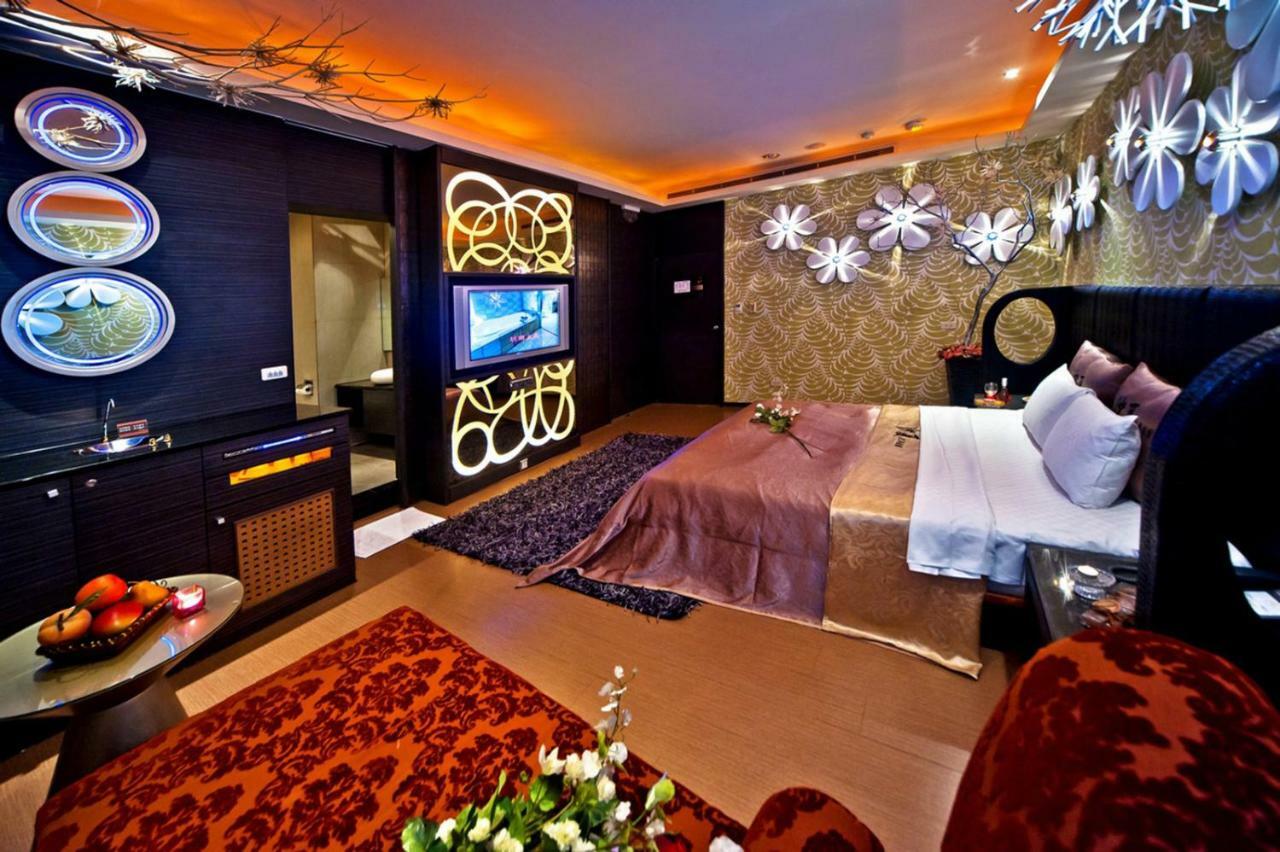 Sasha Motel Taichung Exterior foto